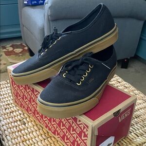 Vans Black Classic Canvas Shoes Iconic Skate shoes.